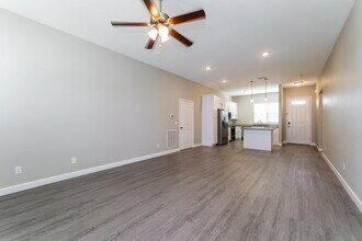 105 Big Black Dr in Poinciana, FL - Building Photo - Building Photo