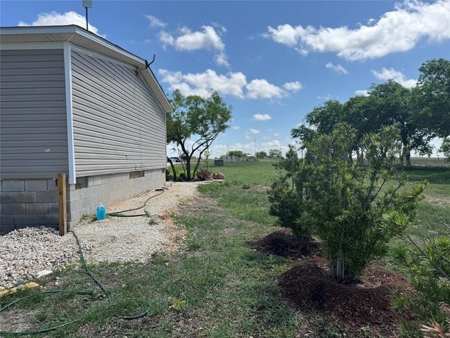 104 Dockal Dr in Bertram, TX - Building Photo - Building Photo