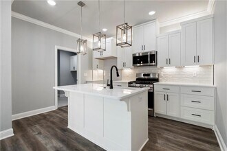 2813 SW Hampshire Ave in Bentonville, AR - Building Photo - Building Photo