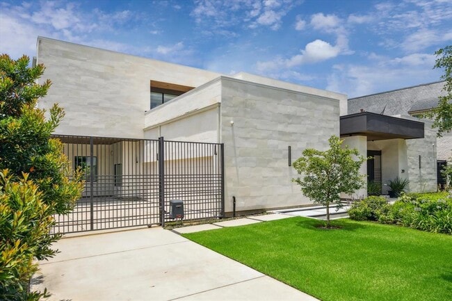 property at 219 Glenwood Dr