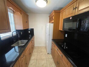 7105 W 13th Ave in Hialeah, FL - Building Photo - Building Photo