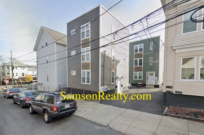 27 E Transit St in Providence, RI - Building Photo - Building Photo