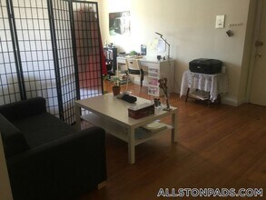 34 Gardner St, Unit 42 in Boston, MA - Building Photo - Building Photo