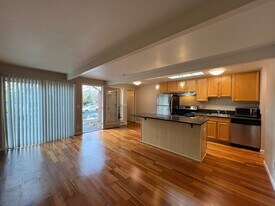 3036 SE 31st Ave in Portland, OR - Building Photo