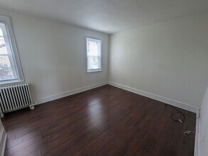 929 Edgemore Rd in Philadelphia, PA - Building Photo - Building Photo