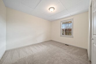 150 Lawton Rd in Oak Ridge, TN - Building Photo - Building Photo