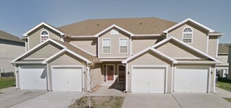 1641 SW Highland Dr in Lee's Summit, MO - Building Photo