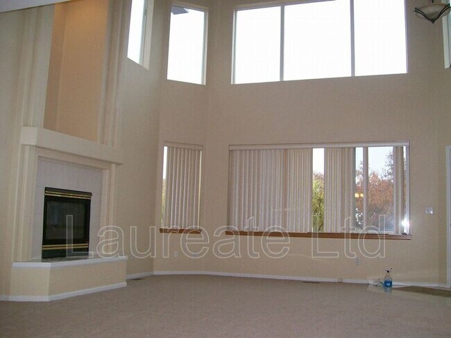 8521 S Upham Way in Littleton, CO - Building Photo - Building Photo