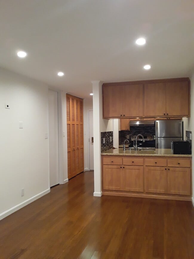 property at 3110 Shelter Creek Ln