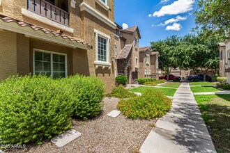 1326 S Sabino Dr in Gilbert, AZ - Building Photo - Building Photo
