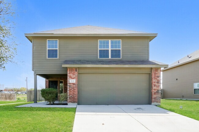 5110 War Horse Dr in San Antonio, TX - Building Photo - Building Photo