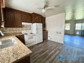 1332 Oshaughnessy Ave NE in Huntsville, AL - Building Photo - Building Photo