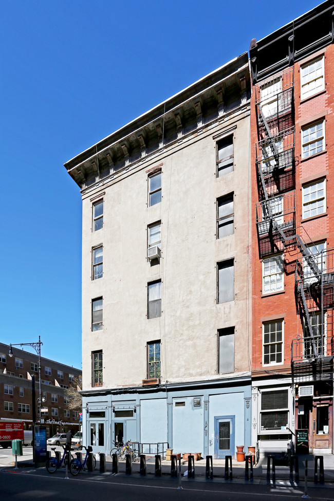 187 Duane St in New York, NY - Foto de edificio - Building Photo