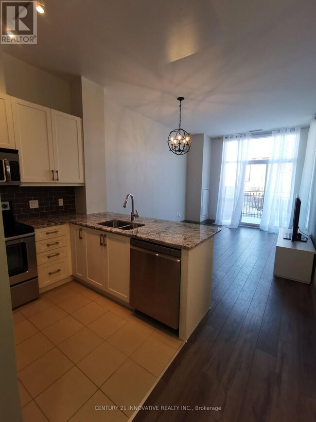 2470-2470 Prince Michael Drive in Oakville, ON - Building Photo - Building Photo