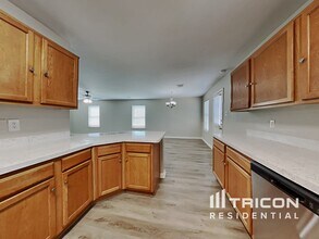 7711 Cypress Edge Dr in Cypress, TX - Building Photo - Building Photo