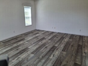 34873 Robins Song Rd in Zephyrhills, FL - Building Photo - Building Photo