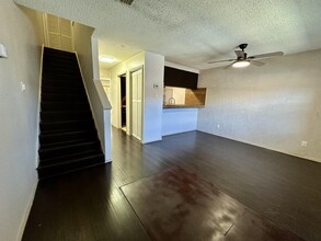 8915 McPherson Rd in Laredo, TX - Building Photo - Building Photo