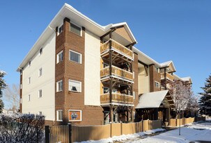 Grove Villa Apartments