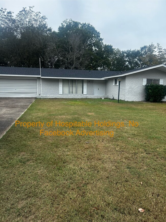 property at 607 N Browder St