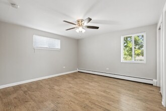 10760 W 8th Ave in Lakewood, CO - Building Photo - Building Photo