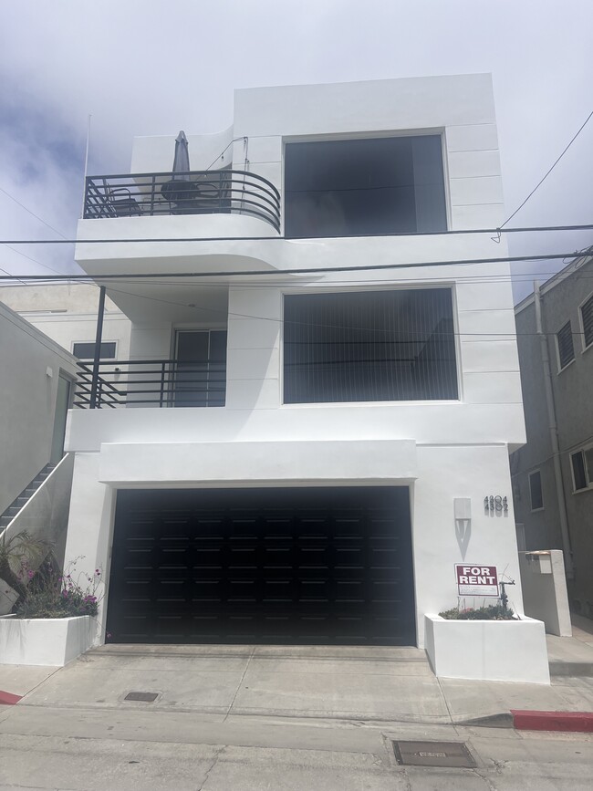4302 Ocean Dr, Unit A in Manhattan Beach, CA - Building Photo - Building Photo