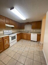 185 Shoemaker Ct in Athens, GA - Building Photo - Building Photo