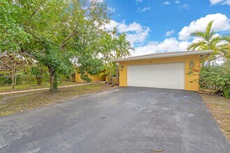 781 NW 66th Ave in Plantation, FL - Building Photo - Building Photo