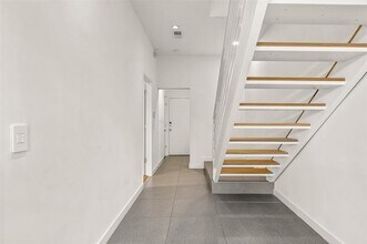 3344 Miro Pl in Dallas, TX - Building Photo - Building Photo