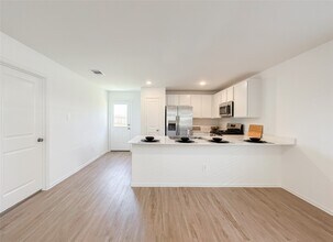 1444 Las Cuevas Dr in Conroe, TX - Building Photo - Building Photo