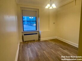 62 Boylston St in Boston, MA - Building Photo