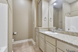 7916 Seville Ct in Baton Rouge, LA - Building Photo - Building Photo