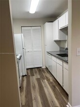 4083 NW 87th Ave in Sunrise, FL - Building Photo - Building Photo