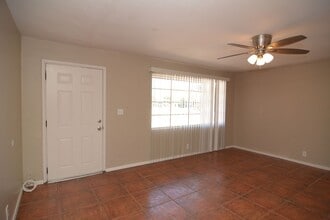 1201 N Sherry Ave in Tucson, AZ - Building Photo - Building Photo