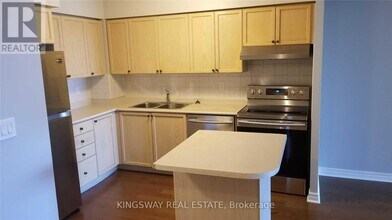 3888 Duke of York Blvd in Mississauga, ON - Building Photo - Building Photo