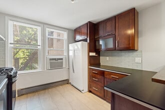 46 Wayne St, Unit 2 in Jersey City, NJ - Building Photo - Building Photo