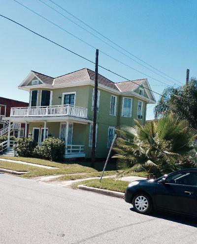 915 11th St, Unit #1 in Galveston, TX - Building Photo