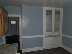 546 Railroad St in Turtle Creek, PA - Building Photo - Building Photo