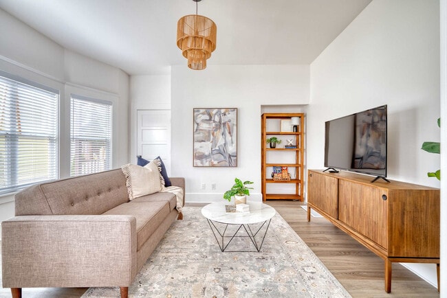 315-317-317 NE Beech St in Portland, OR - Building Photo - Building Photo