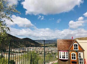 24255 Lilac Ln in Lake Elsinore, CA - Building Photo - Building Photo