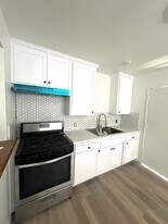 3410 Terrace Wy, Unit B in Bakersfield, CA - Building Photo