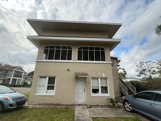 2330 S Ferncreek Ave