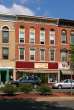 424 Main St in Winsted, CT - Building Photo - Building Photo