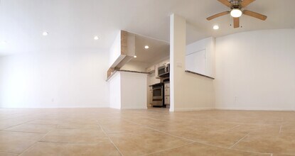 11020 Hesby St, Unit 1 in Los Angeles, CA - Foto de edificio - Building Photo