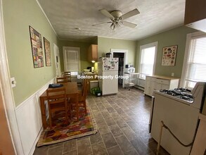 23 Oak St, Unit 1 in Cambridge, MA - Building Photo - Building Photo
