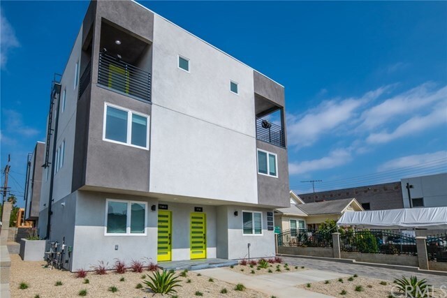 1118 N Heliotrope Dr in Los Angeles, CA - Building Photo