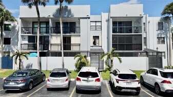 10825 SW 112th Ave in Miami, FL - Building Photo