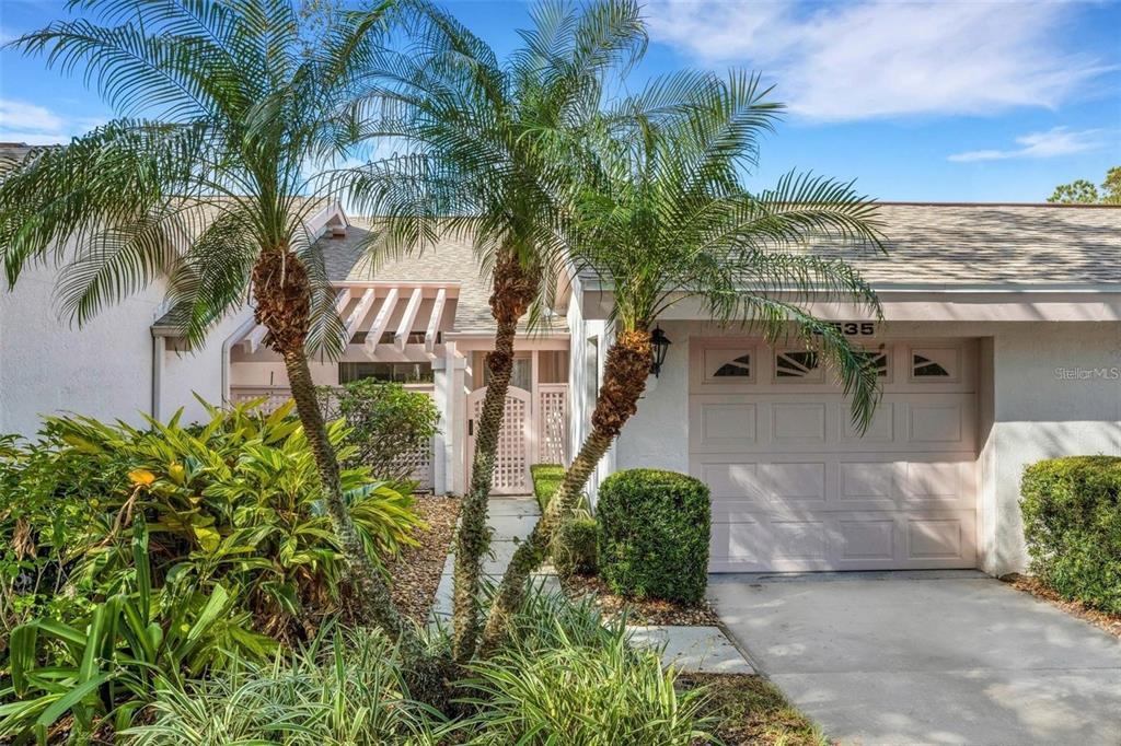 5535 Hampstead Heath in Sarasota, FL - Building Photo
