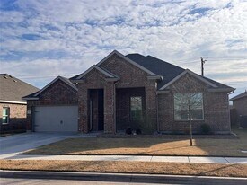 1436 Lakeview Dr in Azle, TX - Building Photo