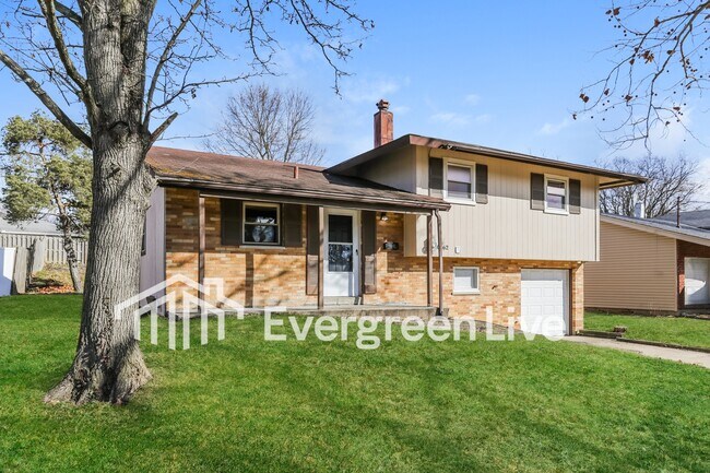 10662 Chelmsford Rd in Cincinnati, OH - Foto de edificio - Building Photo