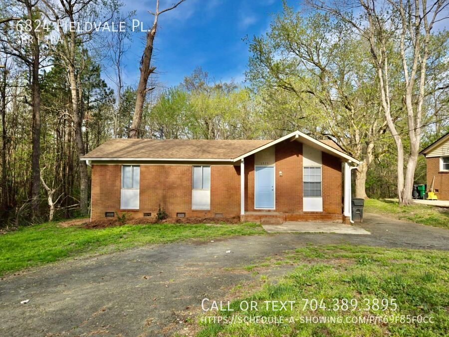 6824 Fieldvale Pl in Charlotte, NC - Building Photo